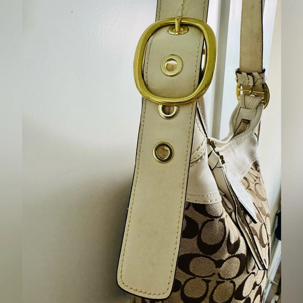 Vintage Coach Bleecker Monogram Bucket Bag White Leather Legacy Crossbody